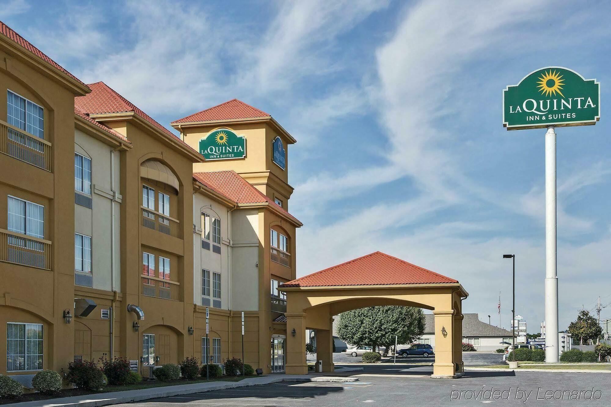 La Quinta By Wyndham Chambersburg Hotel Exterior foto